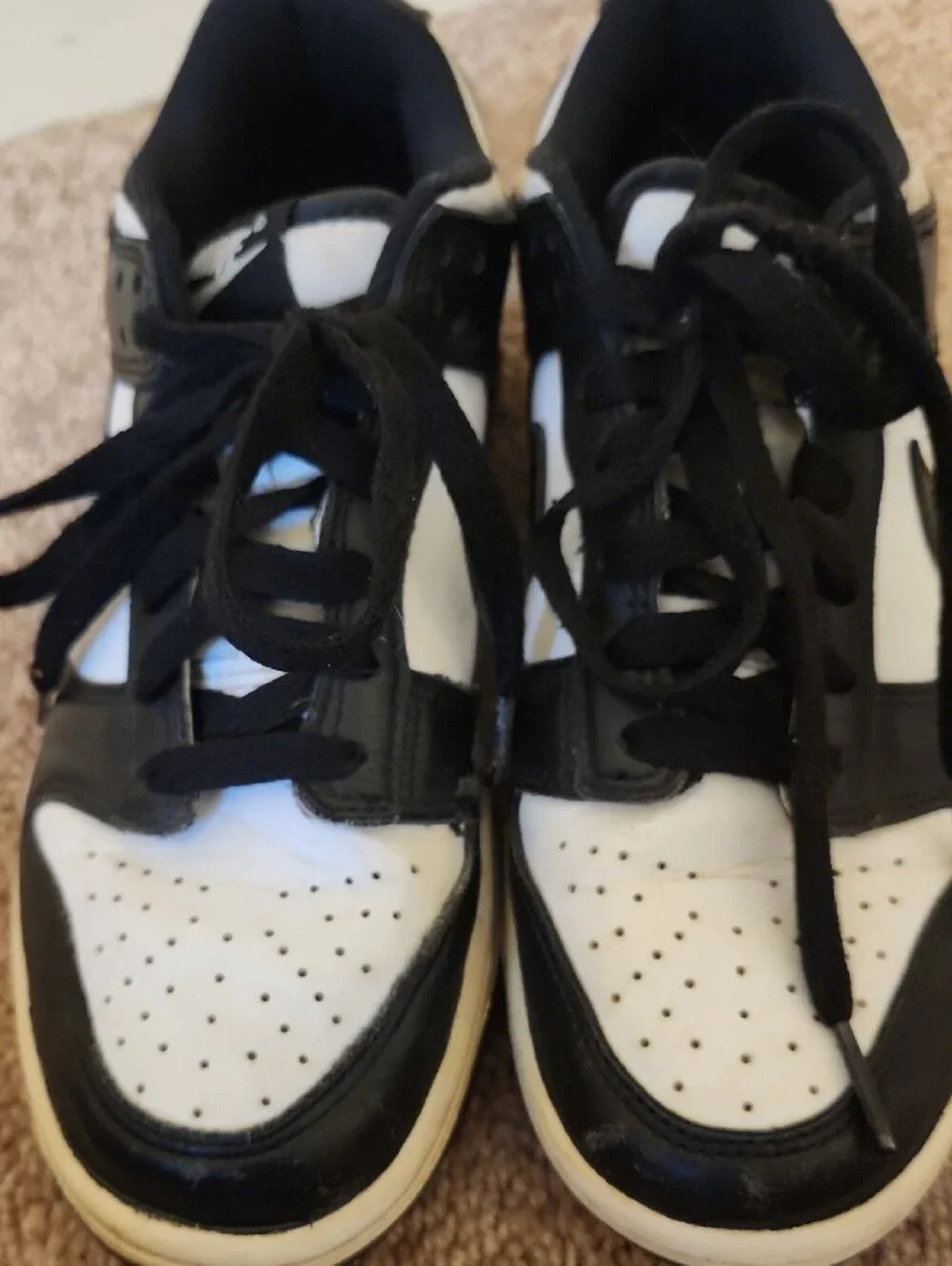 Nike Youth Black and White Low-Top Sneakers, 6.5Y